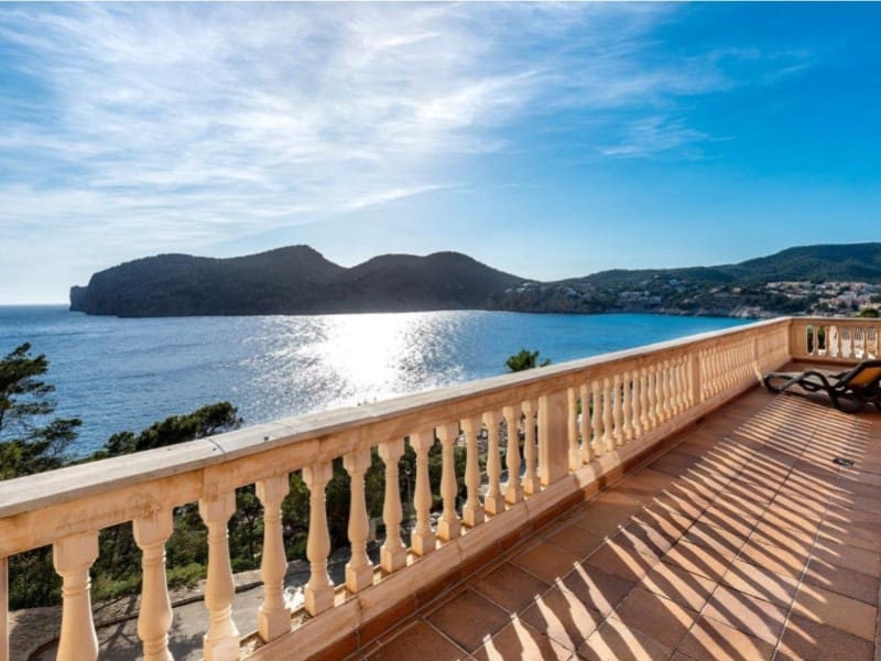 4 makuuhuone Huvila myytävänä paikassa Es Camp De Mar / El Camp De Mar mukana uima-altaan 
autotalli - 4 725 000 € (Ref: 9430998)