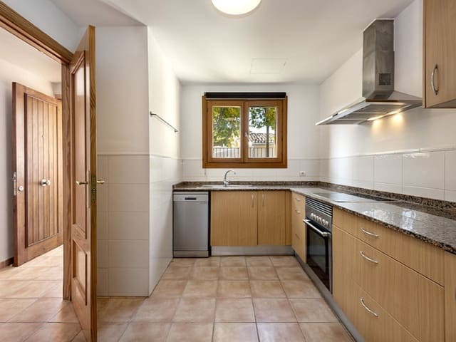 3 slaapkamer Villa te koop in Moscari, Selva met garage - € 495.000 (Ref: 9452252)