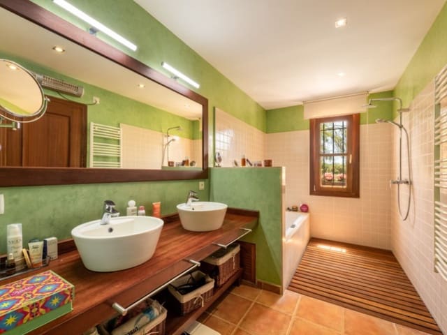 4 quarto Quinta/Casa Rural para venda em Santa María del Camí com piscina garagem - 1 200 000 € (Ref: 9470536)