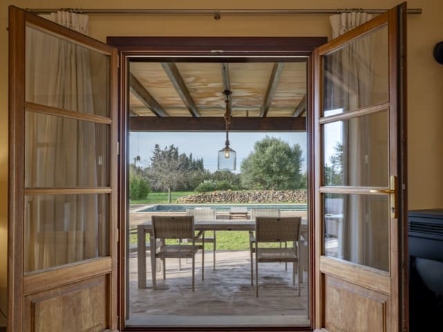 4 chambre Finca/Maison de Campagne à vendre à Santa María del Camí avec piscine garage - 1 200 000 € (Ref: 9470536)