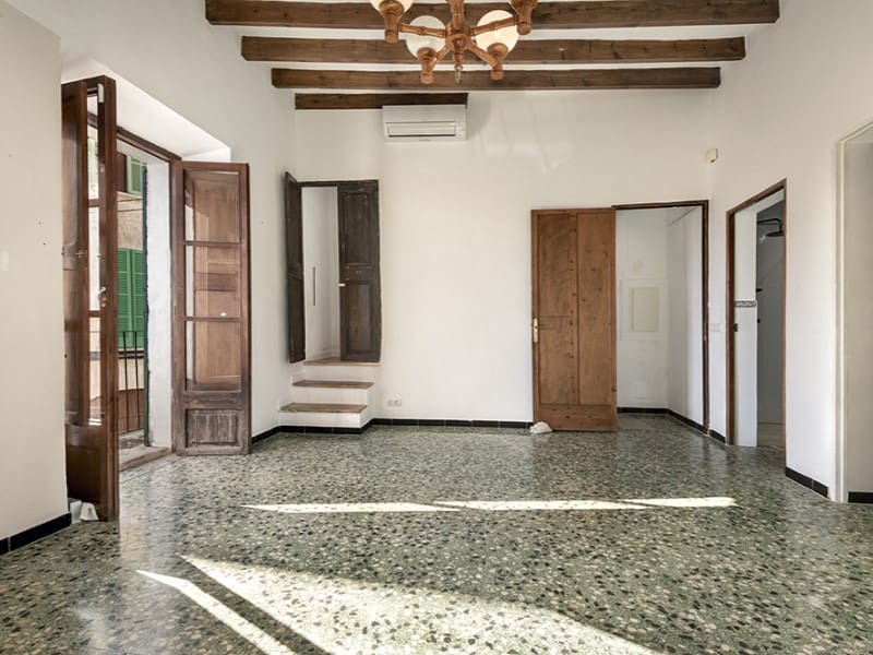 Chalet de 2 habitaciones en Selva en venta con garaje - 420.000 € (Ref: 9497523)