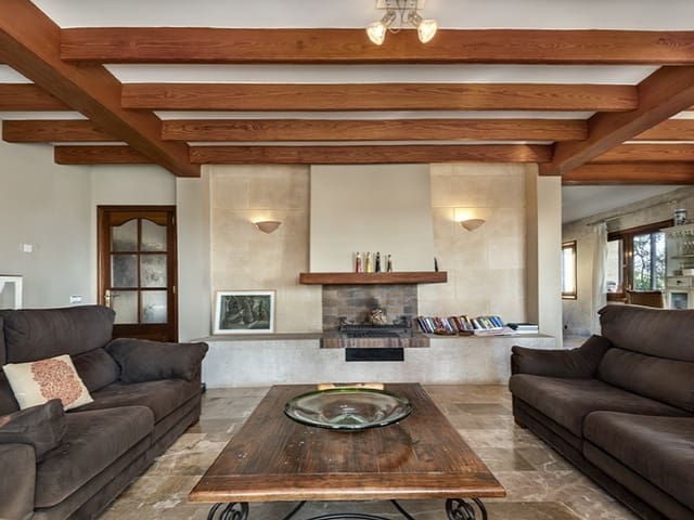 8 sypialnia Finka/Dom wiejski na sprzedaż w Inca z basenem garażem - 3 950 000 € (Ref: 9524684)