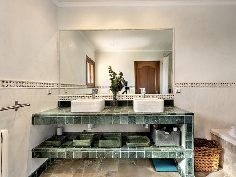 8 sypialnia Finka/Dom wiejski na sprzedaż w Inca z basenem garażem - 3 950 000 € (Ref: 9524684)