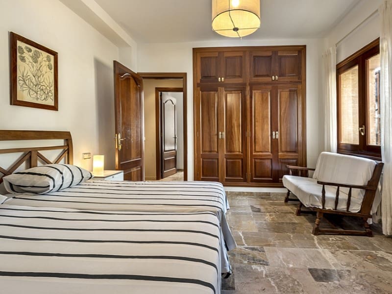 8 sypialnia Finka/Dom wiejski na sprzedaż w Inca z basenem garażem - 3 950 000 € (Ref: 9524684)