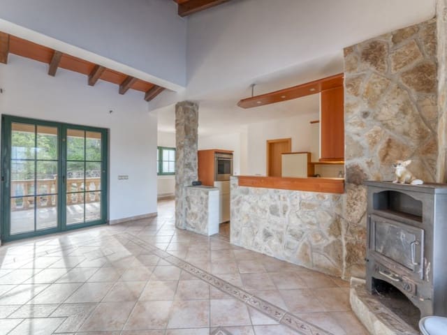 4 soveværelse Finca/Landehus til salg i Montuïri med swimmingpool garage - € 1.450.000 (Ref: 9524686)