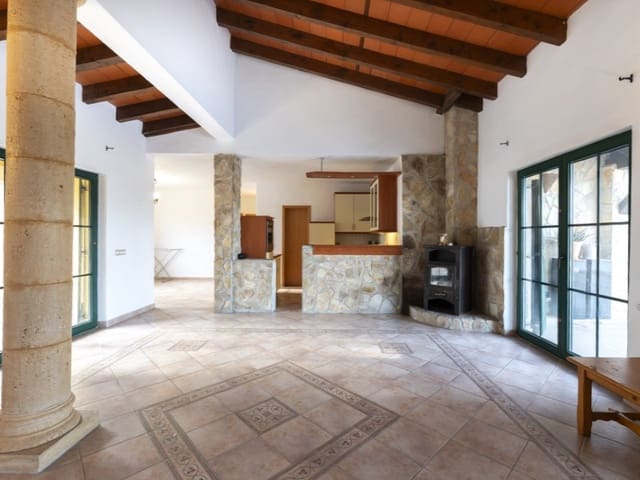 4 soveværelse Finca/Landehus til salg i Montuïri med swimmingpool garage - € 1.450.000 (Ref: 9524686)