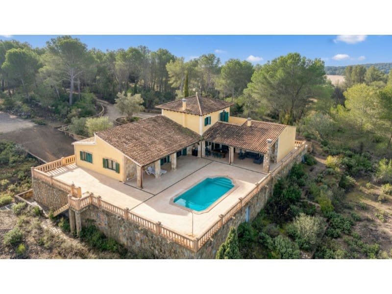 4 soveværelse Finca/Landehus til salg i Montuiri med swimmingpool garage - € 1.450.000 (Ref: 9524686)