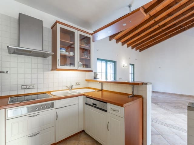 4 soveværelse Finca/Landehus til salg i Montuïri med swimmingpool garage - € 1.450.000 (Ref: 9524686)