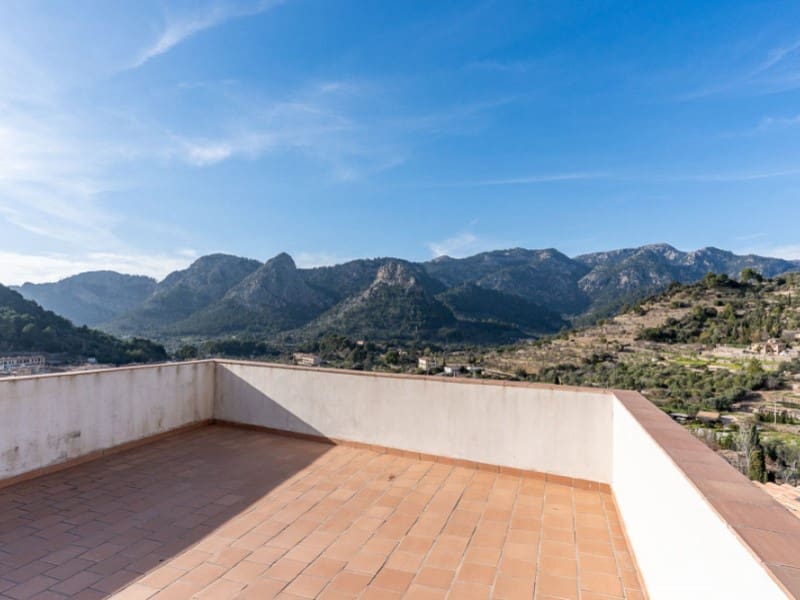 3 bedroom Villa for sale in Bunyola - € 600,000 (Ref: 9528396)