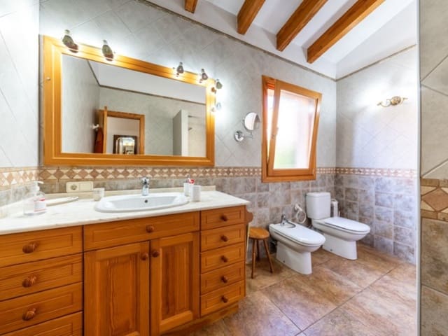 4 soverom Villa til salgs i Bunyola med svømmebasseng garasje - € 1 250 000 (Ref: 9534058)