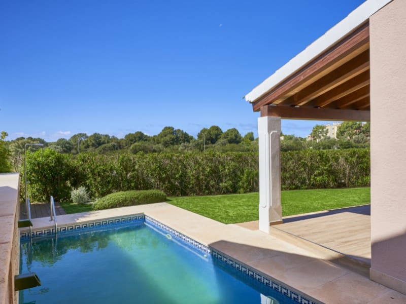 3 soveværelse Villa til salg i Santa Ponsa med swimmingpool - € 1.750.000 (Ref: 9534059)