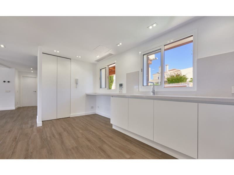 3 soveværelse Villa til salg i Santa Ponsa med swimmingpool - € 1.750.000 (Ref: 9534059)