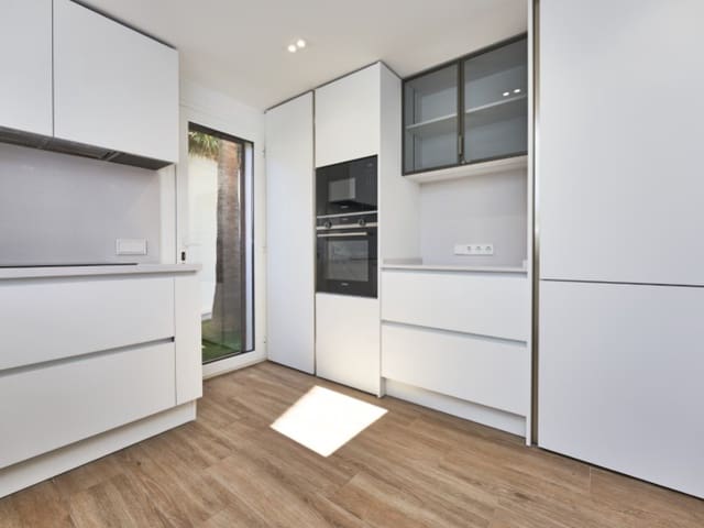 3 soveværelse Villa til salg i Santa Ponsa, Calvià med swimmingpool - € 1.750.000 (Ref: 9534059)