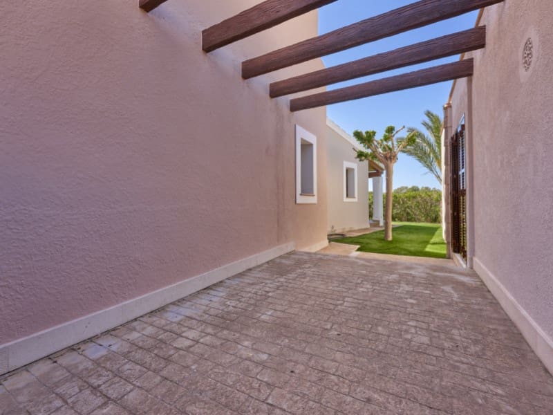 3 soveværelse Villa til salg i Santa Ponsa med swimmingpool - € 1.750.000 (Ref: 9534059)