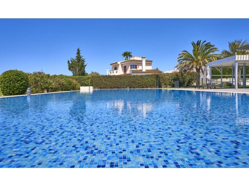 3 soveværelse Villa til salg i Santa Ponsa med swimmingpool - € 1.750.000 (Ref: 9534059)