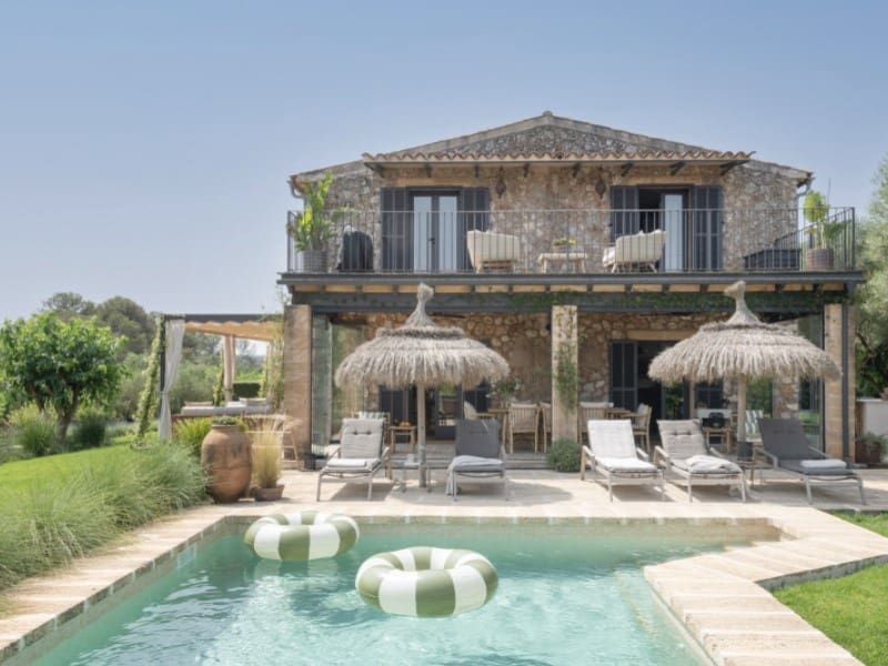 4 soveværelse Finca/Landehus til salg i Llubi med swimmingpool - € 2.750.000 (Ref: 9543458)