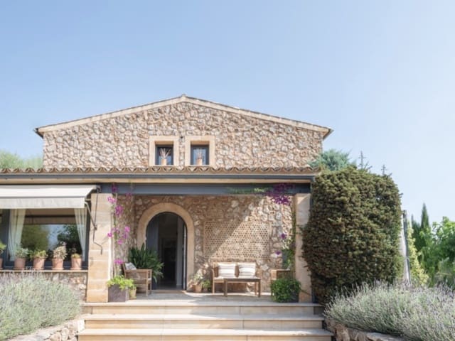 4 soveværelse Finca/Landehus til salg i Llubí med swimmingpool - € 2.750.000 (Ref: 9543458)