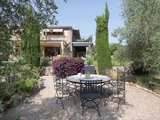 4 soveværelse Finca/Landehus til salg i Llubí med swimmingpool - € 2.750.000 (Ref: 9543458)