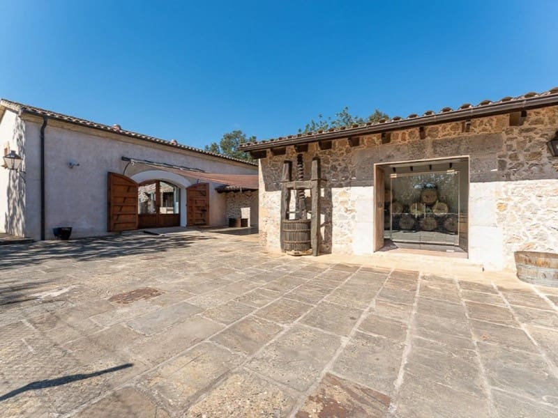 6 bedroom Finca/Country House for sale in Pollensa / Pollenca with pool garage - € 7,650,000 (Ref: 9565366)