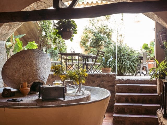 8 slaapkamer Villa te koop in Estellenchs - € 2.600.000 (Ref: 9571339)