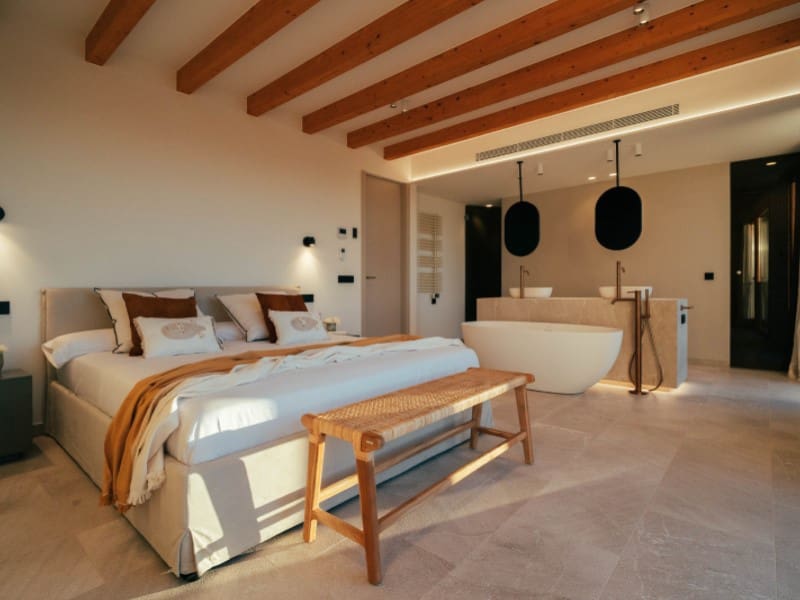 4 bedroom Villa for sale in Montuiri with pool garage - € 1,795,000 (Ref: 9591461)