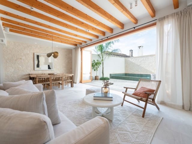 4 bedroom Villa for sale in Montuïri with pool garage - € 1,795,000 (Ref: 9591461)