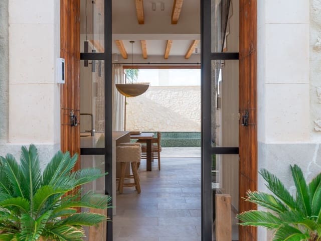 4 bedroom Villa for sale in Montuïri with pool garage - € 1,795,000 (Ref: 9591461)