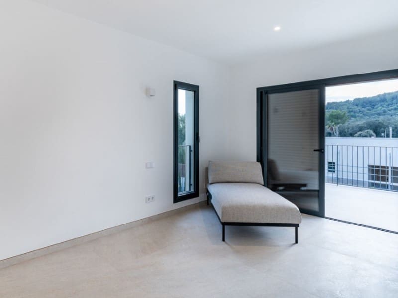 Chalet de 4 habitaciones en Sa Pobla en venta con piscina - 1.650.000 € (Ref: 9596337)