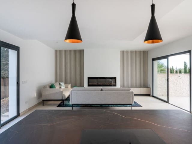 Chalet de 4 habitaciones en Sa Pobla en venta con piscina - 1.650.000 € (Ref: 9596337)