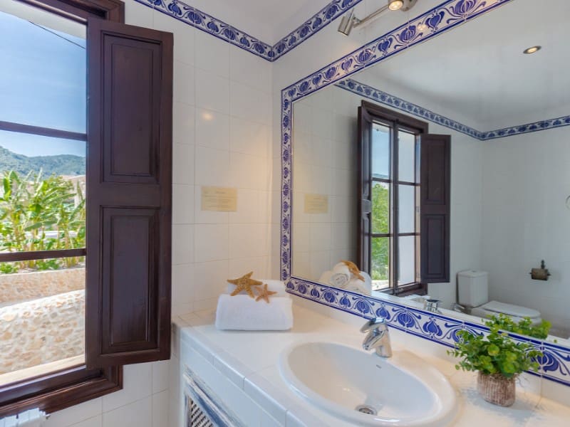 7 bedroom Villa for sale in Alaro with pool - € 2,800,000 (Ref: 9604905)