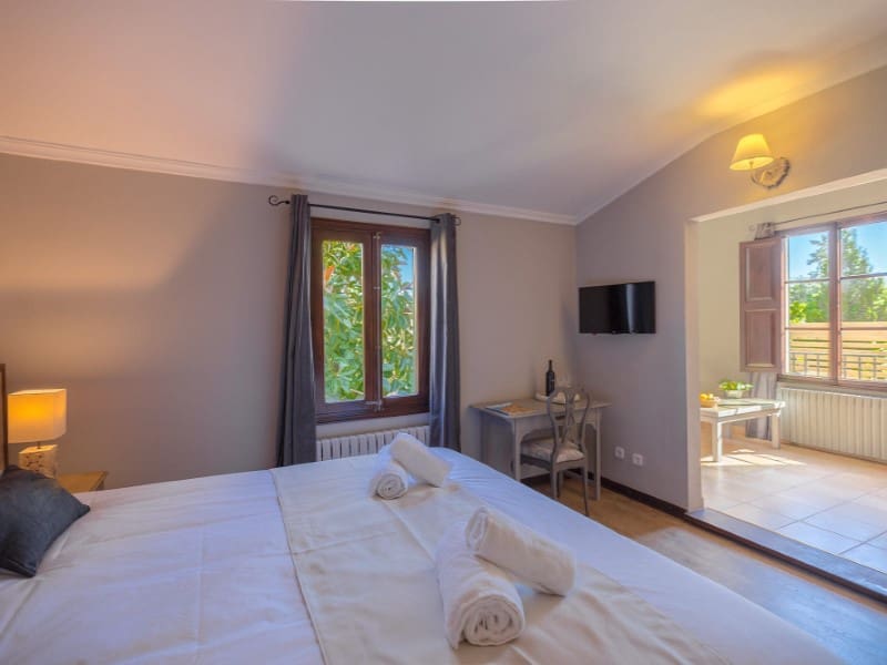 7 bedroom Villa for sale in Alaro with pool - € 2,800,000 (Ref: 9604905)