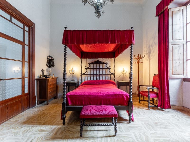 Chalet de 7 habitaciones en Binissalem en venta - 1.200.000 € (Ref: 9611376)