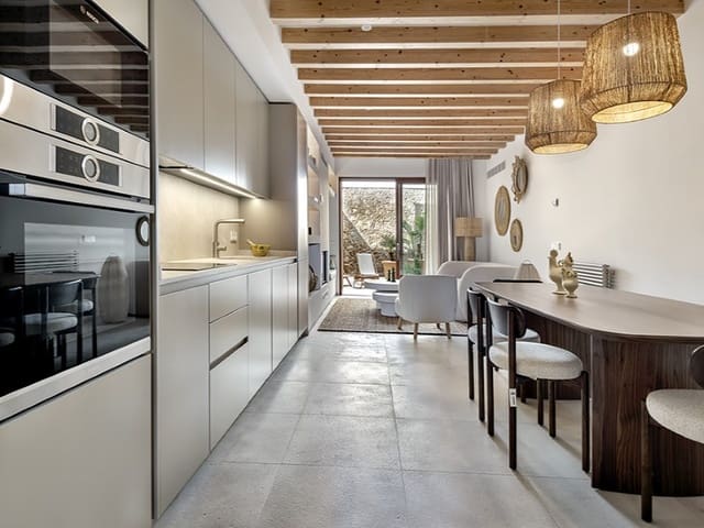 3 quarto Moradia para venda em Mancor de la Vall com piscina - 875 000 € (Ref: 9619432)