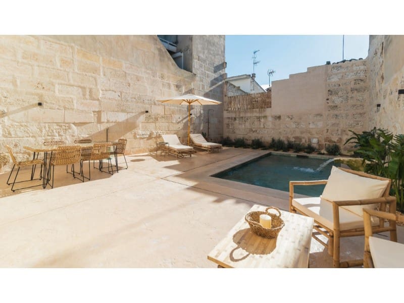 3 soveværelse Villa til salg i Muro med swimmingpool garage - € 995.000 (Ref: 9648018)