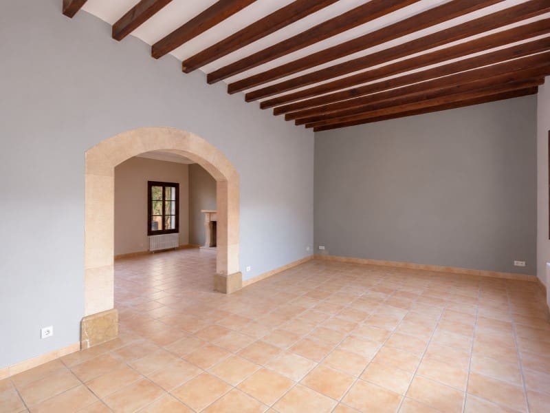 7 slaapkamer Villa te koop in Alaro met zwembad garage - € 2.500.000 (Ref: 9659311)
