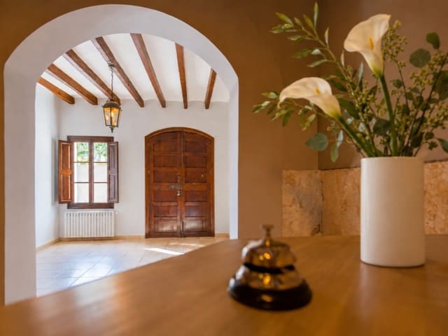 7 slaapkamer Villa te koop in Alaró met zwembad garage - € 2.500.000 (Ref: 9659311)
