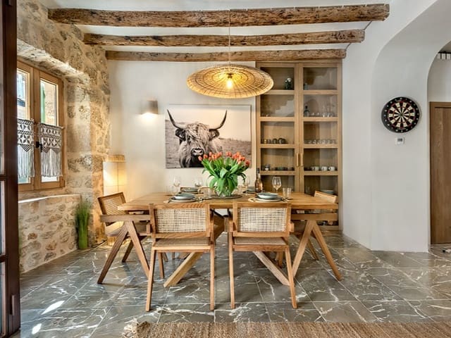 3 slaapkamer Villa te koop in Alaró met zwembad garage - € 1.995.000 (Ref: 9659312)