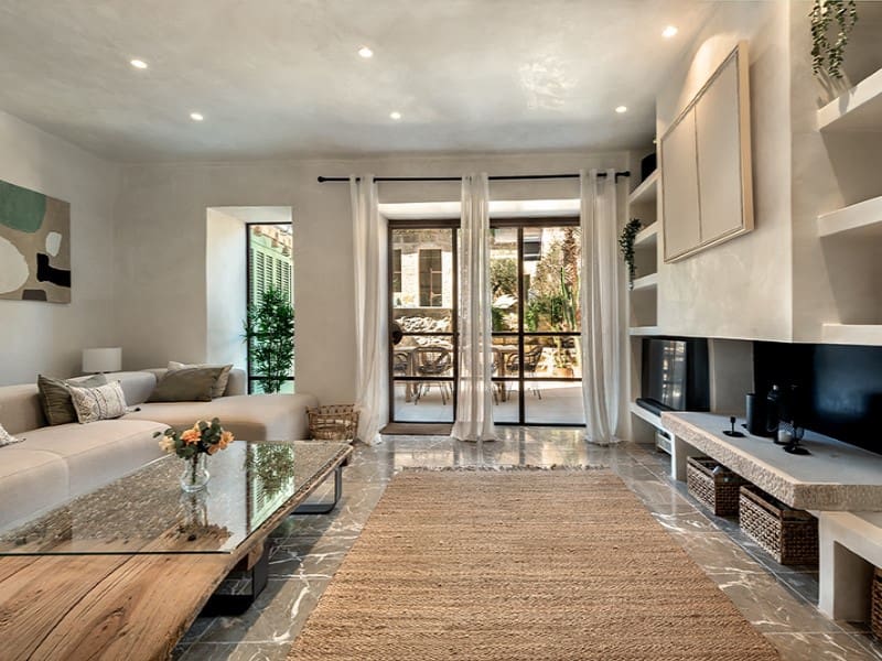 3 bedroom Villa for sale in Alaro with pool garage - € 1,995,000 (Ref: 9659312)