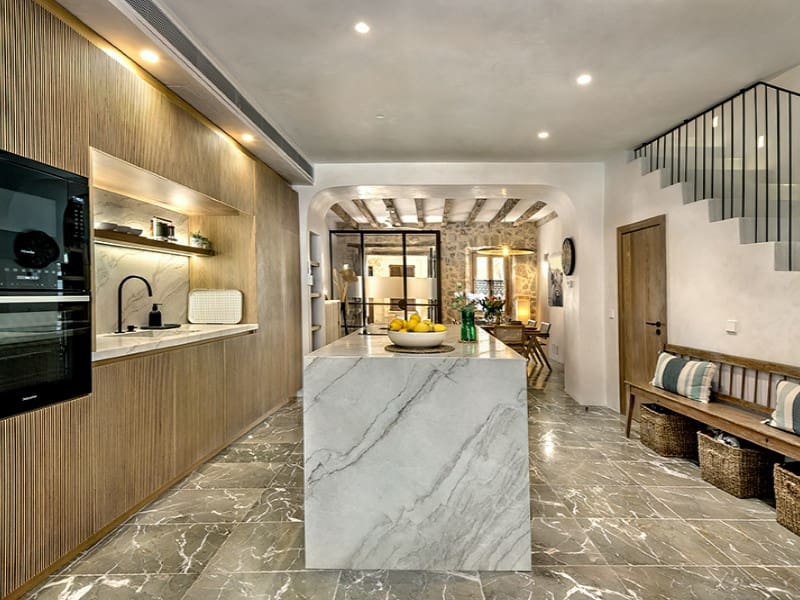 3 bedroom Villa for sale in Alaro with pool garage - € 1,995,000 (Ref: 9659312)