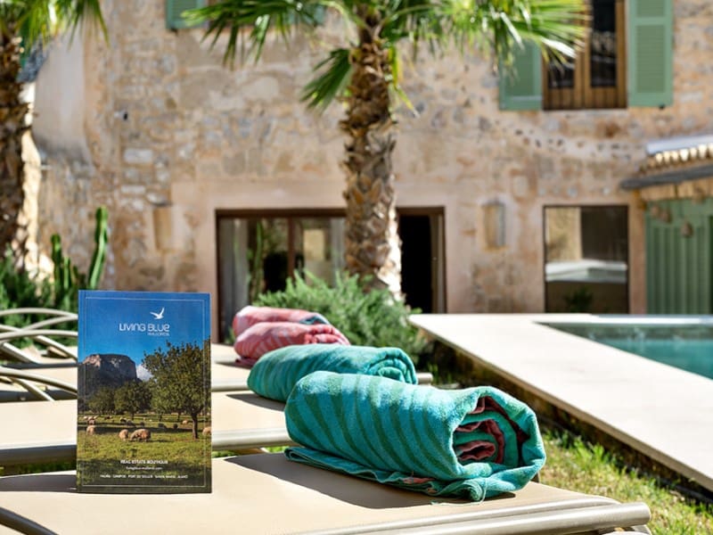 3 bedroom Villa for sale in Alaro with pool garage - € 1,995,000 (Ref: 9659312)