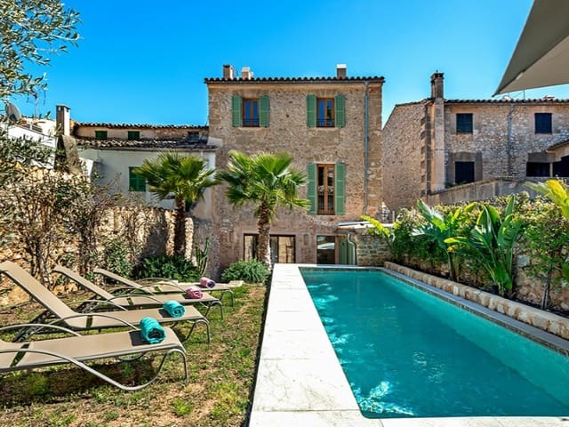 3 slaapkamer Villa te koop in Alaró met zwembad garage - € 1.995.000 (Ref: 9659312)