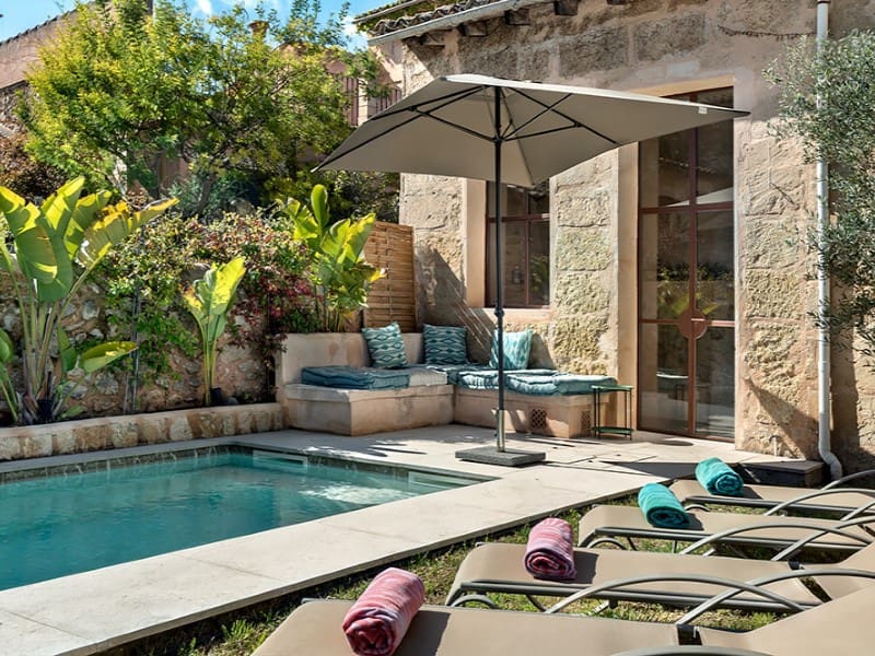 3 bedroom Villa for sale in Alaro with pool garage - € 1,995,000 (Ref: 9659312)