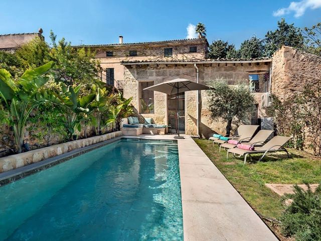 4 soverom Villa til salgs i Alaró med svømmebasseng garasje - € 1 995 000 (Ref: 9659312)
