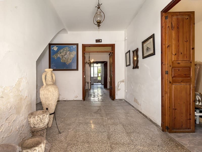 4 bedroom Villa for sale in Alaro - € 680,000 (Ref: 9712111)