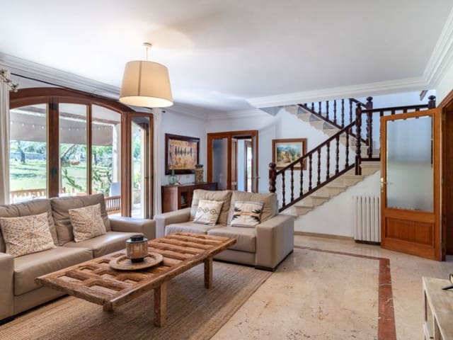 4 bedroom Villa for sale in Mancor de la Vall with pool garage - € 1,600,000 (Ref: 9712114)