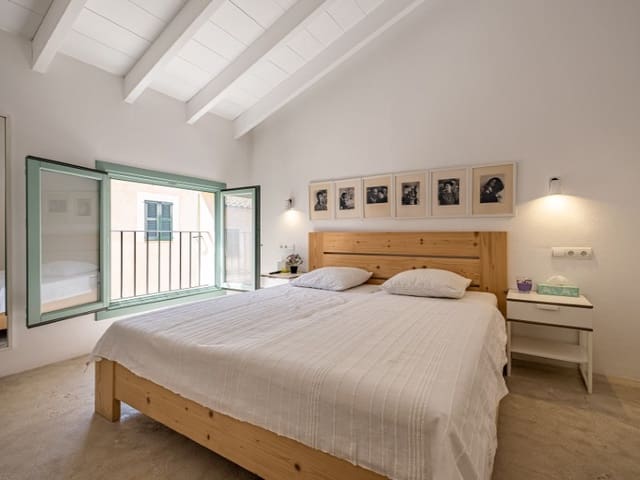 3 bedroom Villa for sale in Sineu with pool garage - € 985,000 (Ref: 9714840)