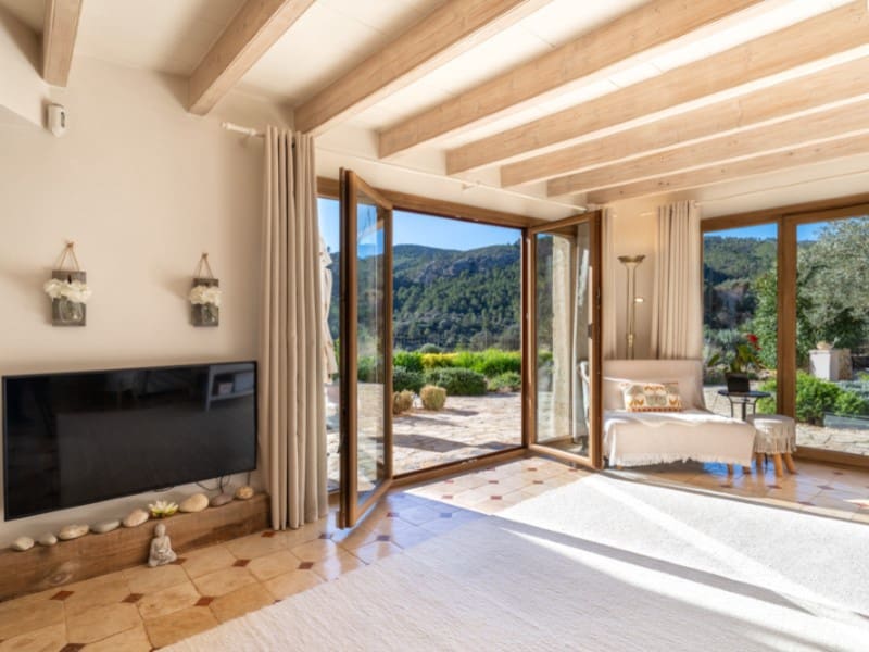 2 bedroom Villa for sale in Andratx - € 1,090,000 (Ref: 9714842)