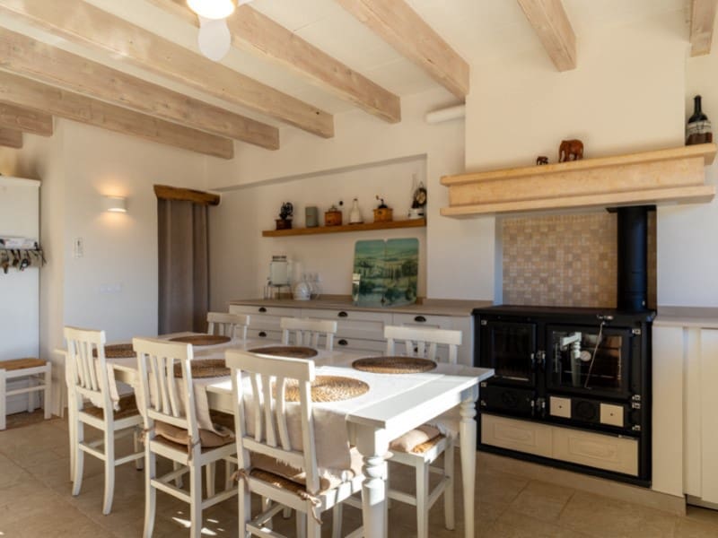 2 bedroom Villa for sale in Andratx - € 1,090,000 (Ref: 9714842)