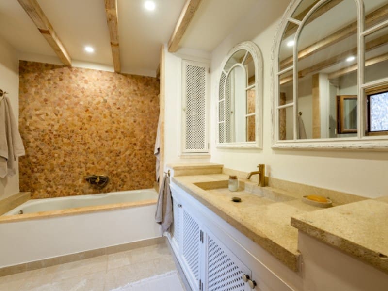 2 bedroom Villa for sale in Andratx - € 1,090,000 (Ref: 9714842)