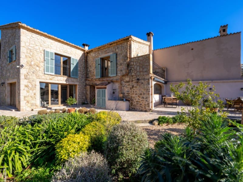 2 bedroom Villa for sale in Andratx - € 1,090,000 (Ref: 9714842)